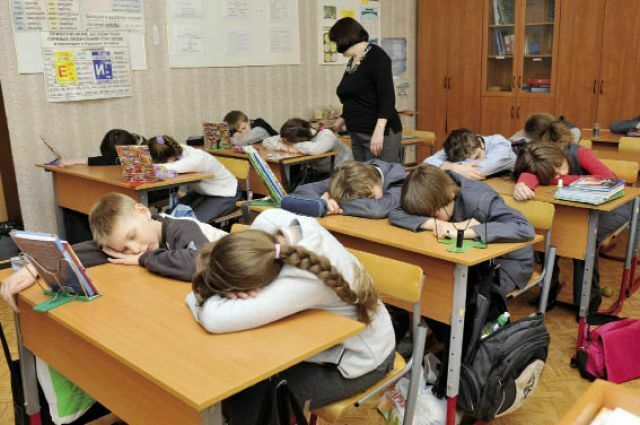 Як не заснути на уроках у школі?