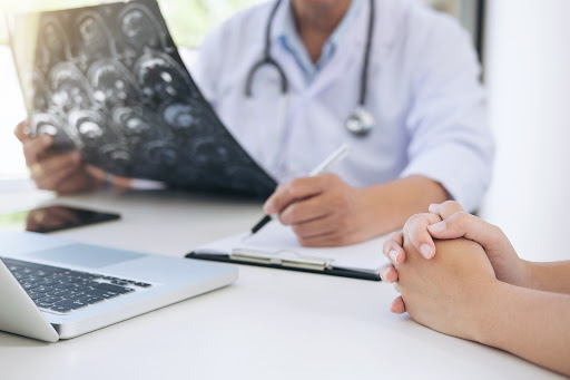 Консультация с ортопедом